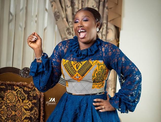 Diana Hamilton - Hymns Medley