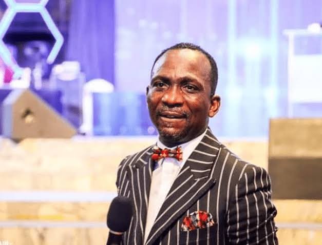 Dr Pastor Paul Eneche – Victory Celebration Praise