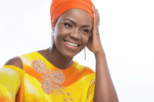 Sola Allyson – Iyin