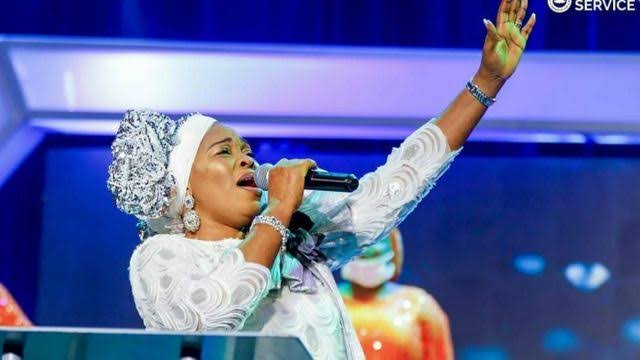 Tope Alabi – Oore Oluwa